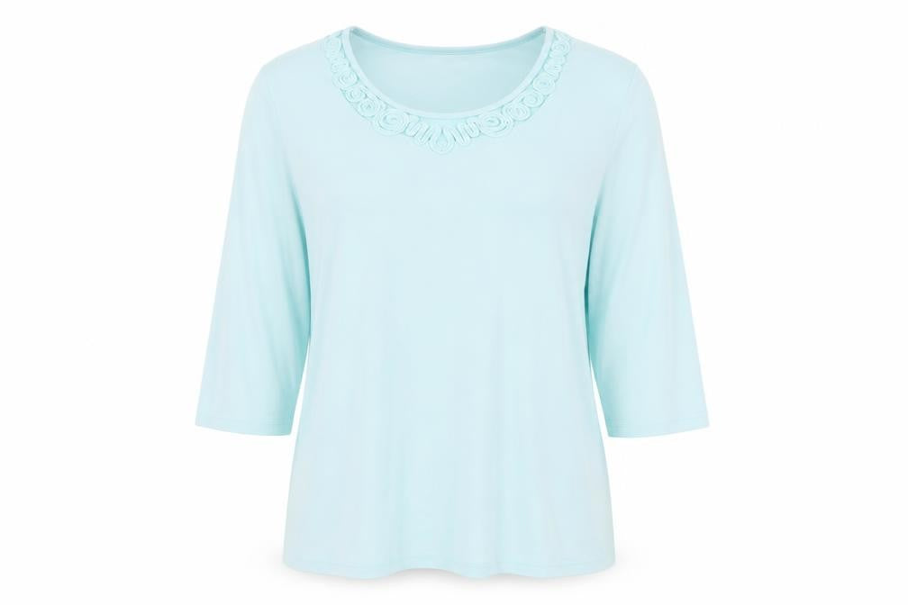 Front view of Bonmarché women’s blue polyester basic t-shirt, size L, round neck