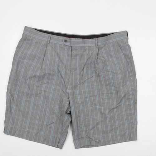 Maine Golf Mens Grey Plaid Cotton Chino Shorts Size 42 in L10 in Regular Button
