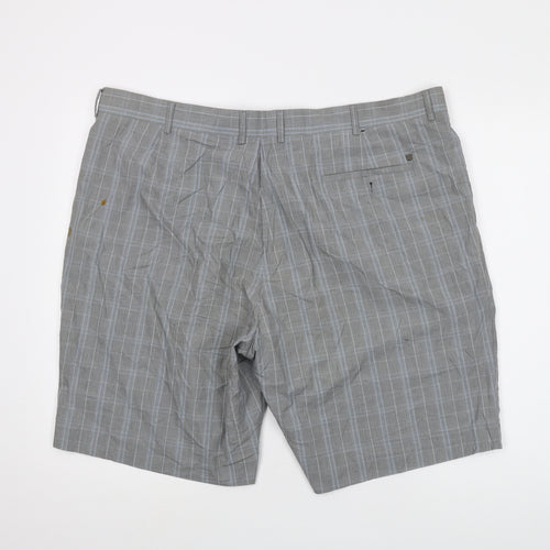 Maine Golf Mens Grey Plaid Cotton Chino Shorts Size 42 in L10 in Regular Button