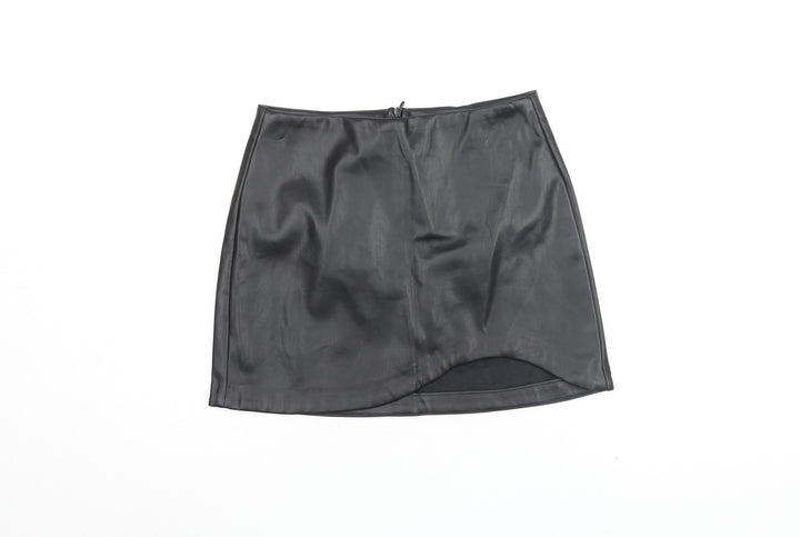 Stradivarius Womens Black Polyurethane Mini Skirt Size 8 Zip