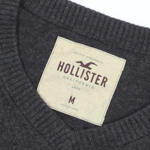 Hollister Men's Grey V-Neck Pullover Jumper M