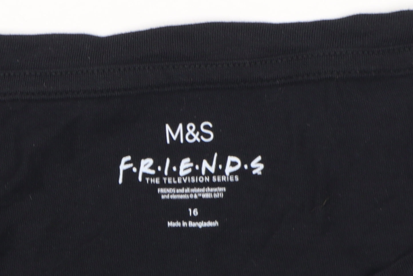 Friends Women's Black T-Shirt Size 16