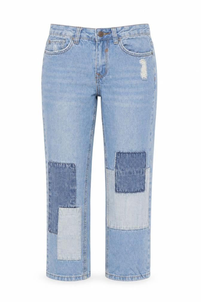 Front view of New Look Women's Blue Straight Jeans, size 6