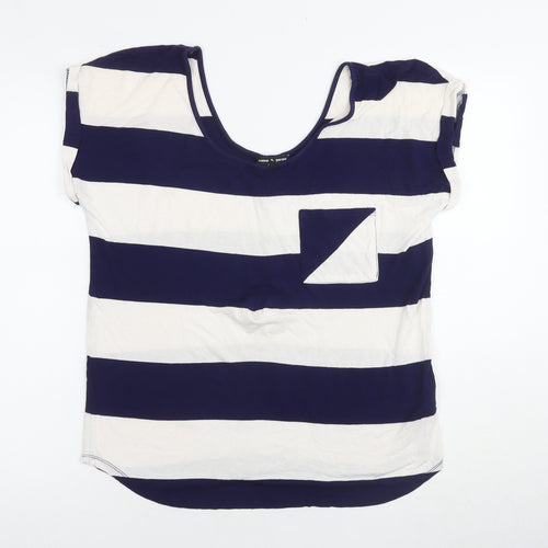 Cable & Gauge Women’s Blue White Striped T-Shirt Large