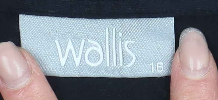 Wallis Women's Black Basic T-Shirt - Size 16