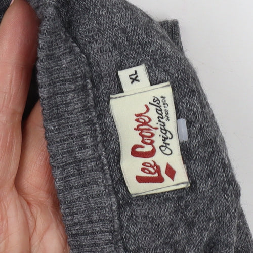 Lee Cooper Men's Grey V-Neck Pullover in XL