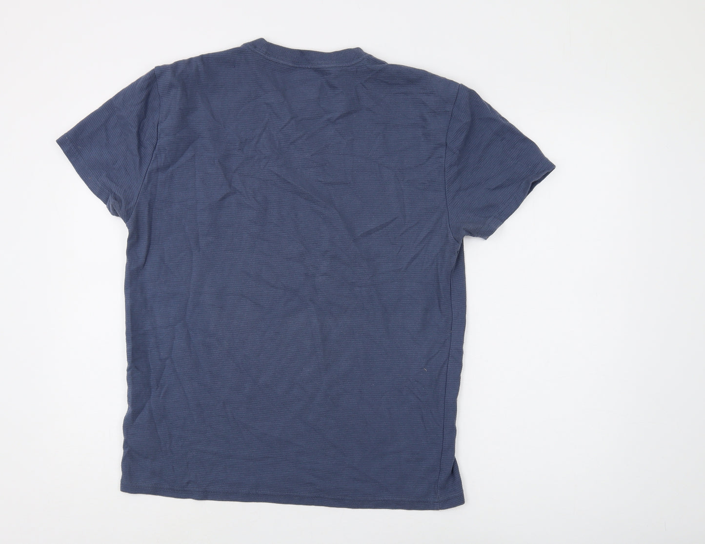 Hollister Men's Blue Relaxed Fit T-Shirt S