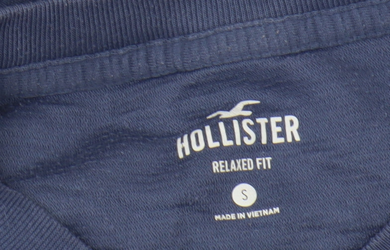 Hollister Men's Blue Relaxed Fit T-Shirt S