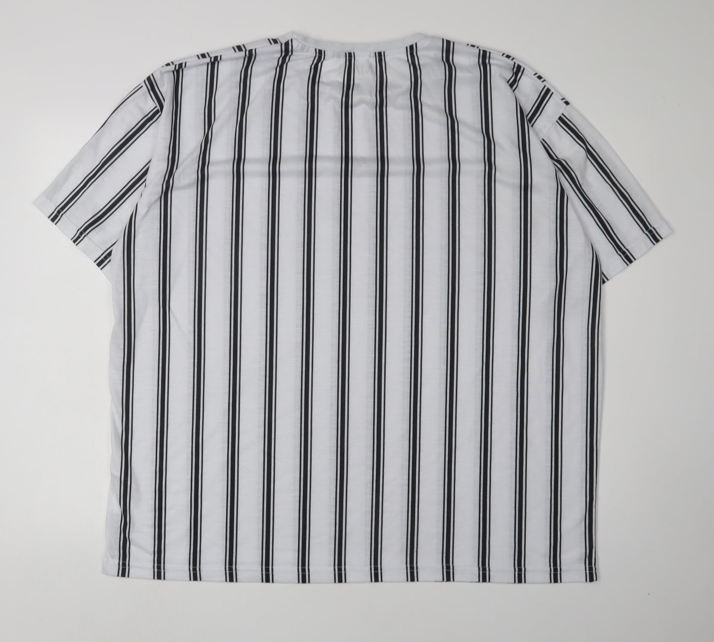 boohooMAN Men's White Striped XL T-Shirt