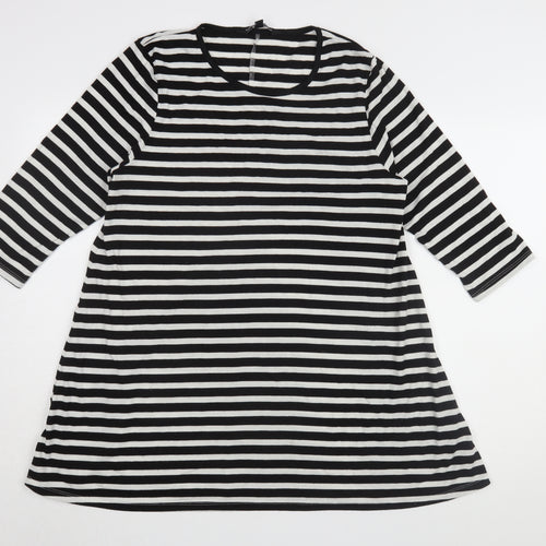 Capsule Women's Black Striped T-Shirt Size 16