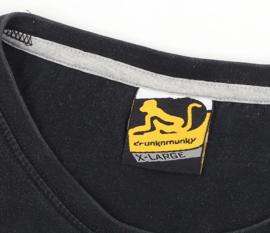 Drunknmunky Men's Black XL T-Shirt