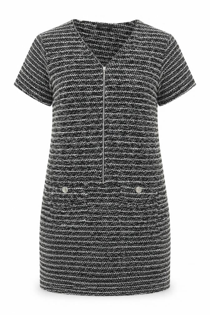 Front view of Wallis Women's Black Shift Dress UK 16