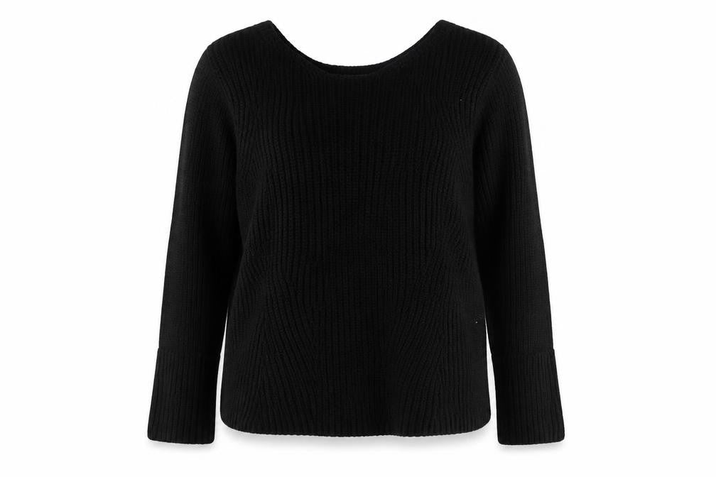 Front view of Zara Women's Black Cotton V-Neck jumper M