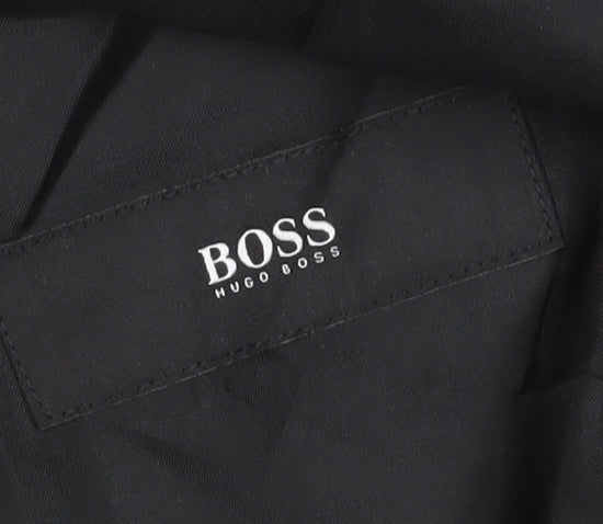 Hugo Boss Men's Black Blazer Size 40R Single-Breasted