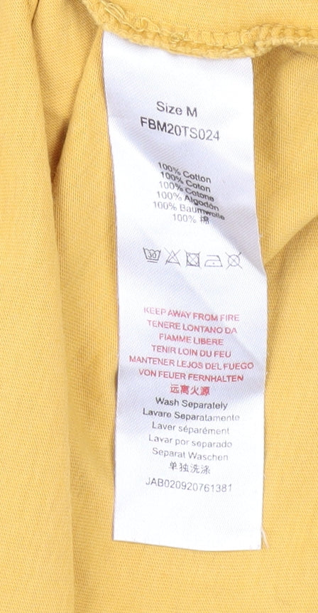 Pokémon Men's Yellow Pikachu Anime Graphic T-Shirt M
