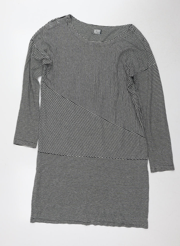 Komodo Women's Black Striped Shift Dress