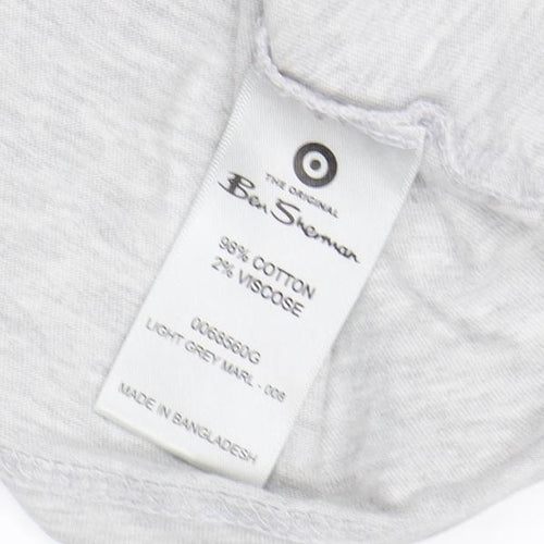 Ben Sherman Men's T-shirt, Size XL.