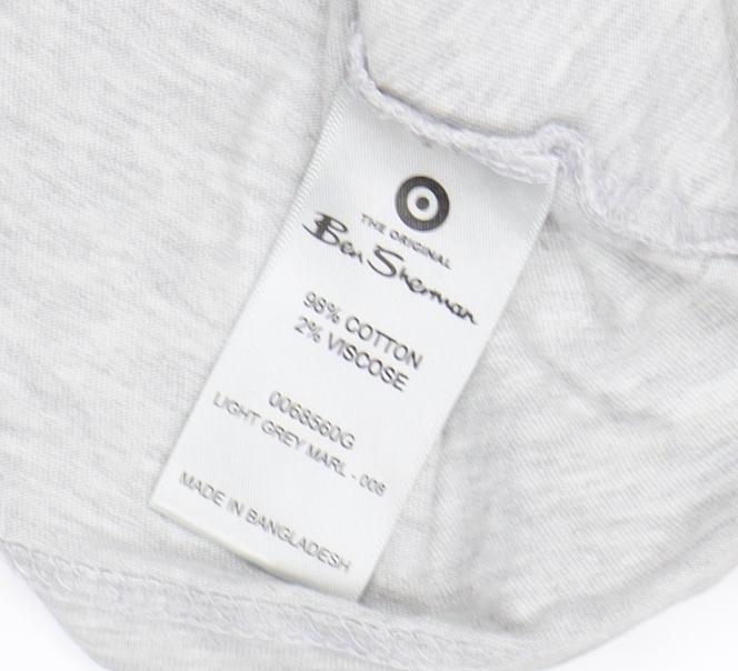 Ben Sherman Men's T-shirt, Size XL.