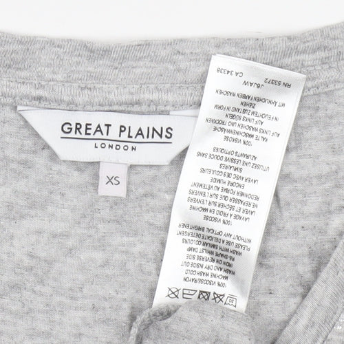 Great Plains Women's Grey V-Neck T-Shirt XS