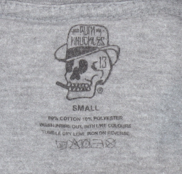 Rum Knuckles Grey Skull Graphic Men's T-Shirt - S