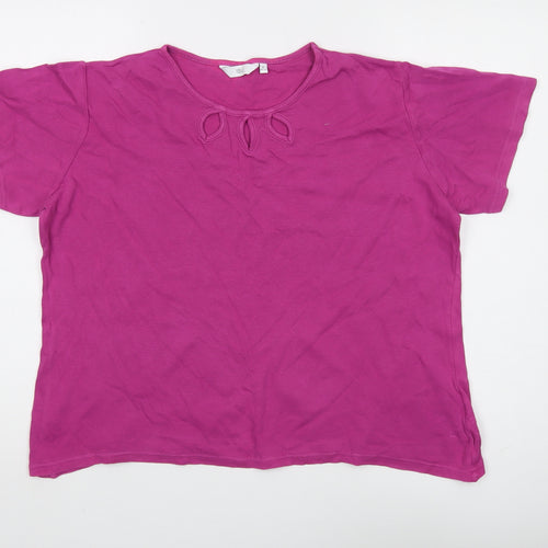 Isle Women's Pink Crew Neck T-Shirt Medium
