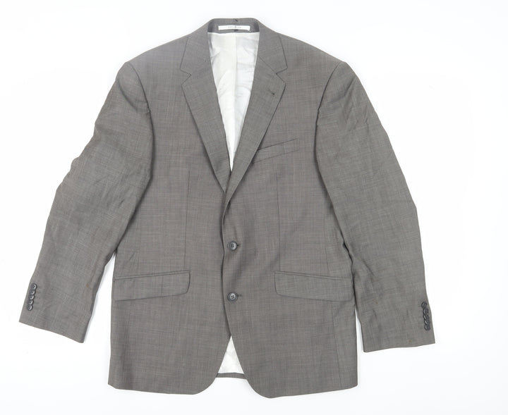 Baumler Men's Grey suit jacket, size 40.