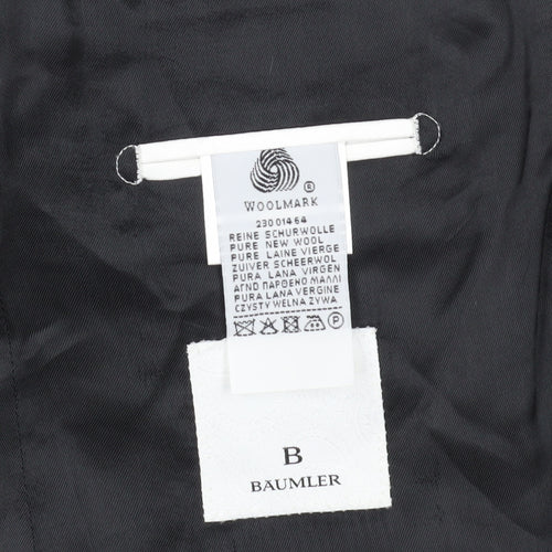 Baumler Men's Grey suit jacket, size 40.