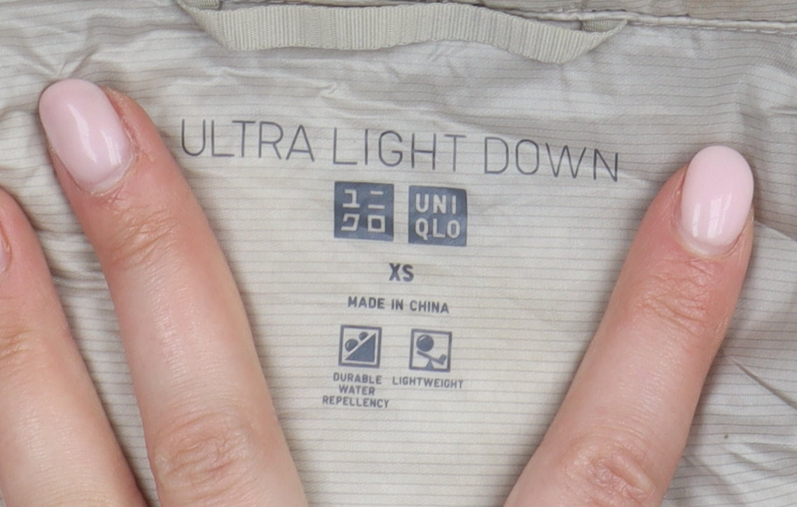Uniqlo Women's Beige XS Hooded Puffer Jacket