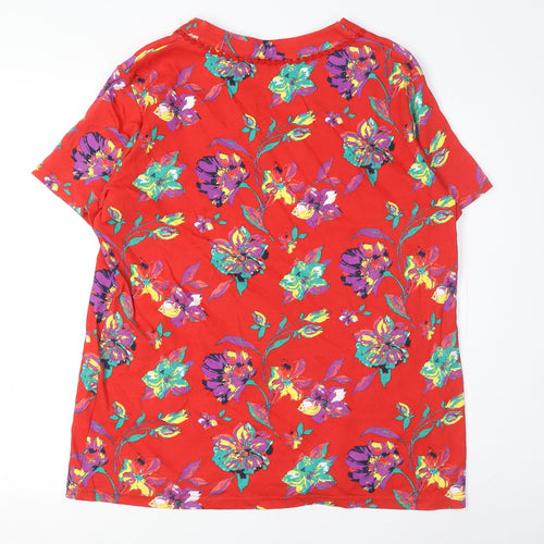 Isle Essentials Women's Red Floral T-Shirt M