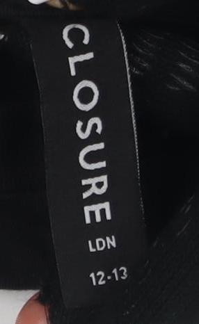 Closure Boys Black Graphic T-Shirt 12-13 Years