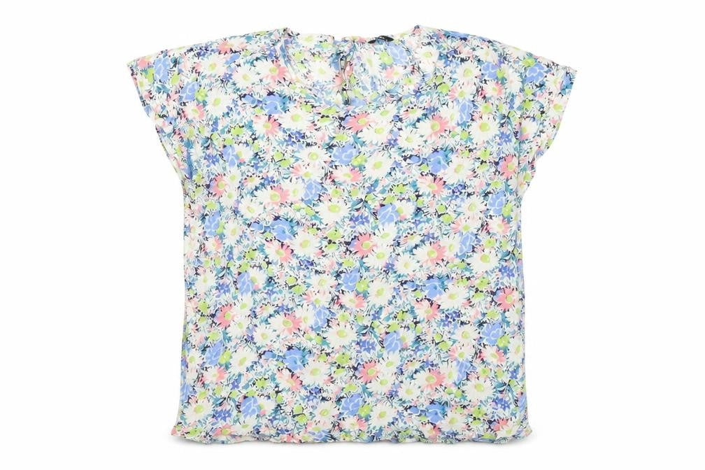 Front view of M&Co Women's Floral Viscose Sleeveless Blouse, size 20