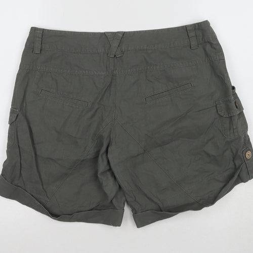Mantaray Women's Green Cargo Shorts Size 14