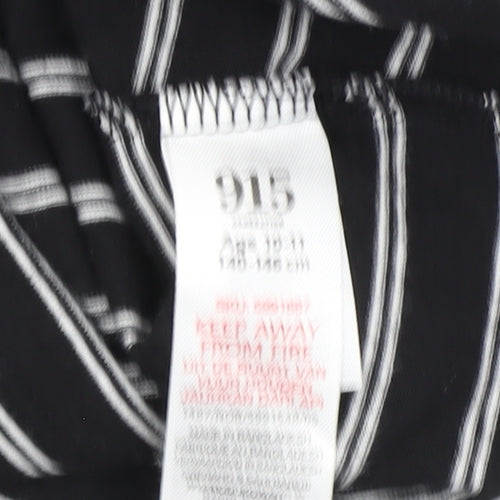 New Look Girls Black Striped Cropped Long Sleeve T-Shirt