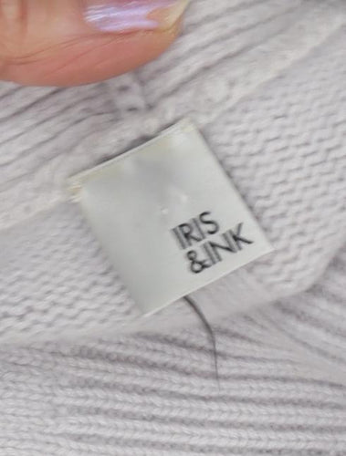 Iris & Ink Women's Grey Cashmere V-Neck Pullover M