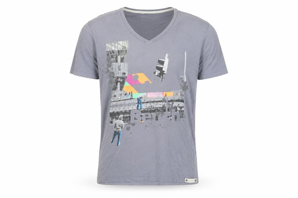 Bench Men's Grey Graphic T-shirt size M
