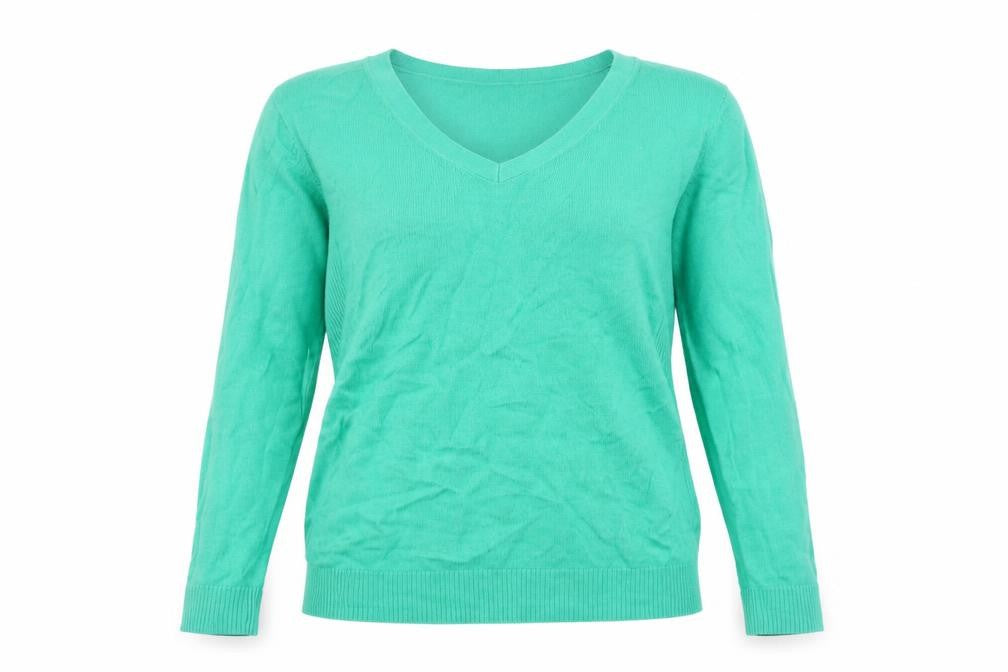 Front view of Gap Women's Green V-Neck jumper M