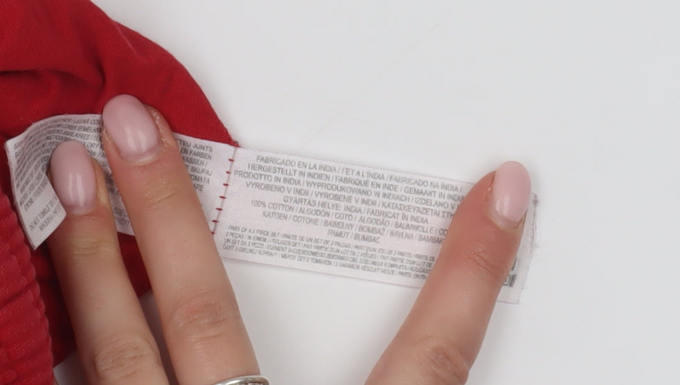 NBA Men's Red Bermuda Shorts, Medium, Sports Style