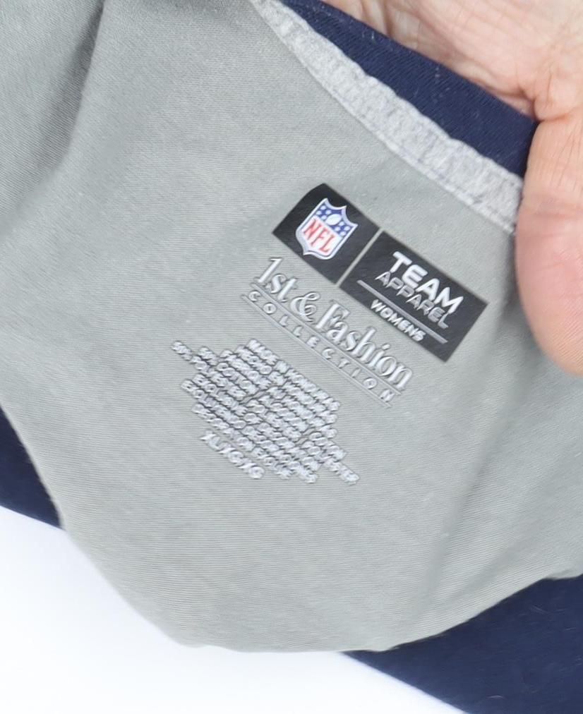 NFL Women's Blue V-Neck T-Shirt Medium