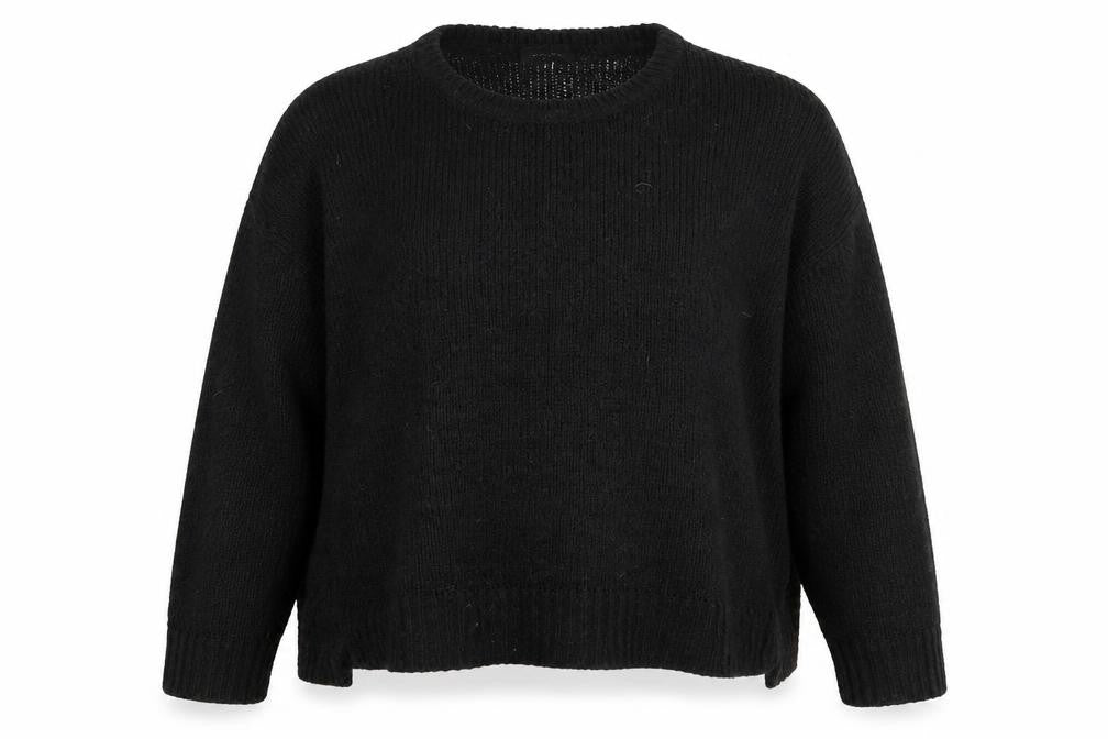Front view of New Look Women's Black jumper, Medium