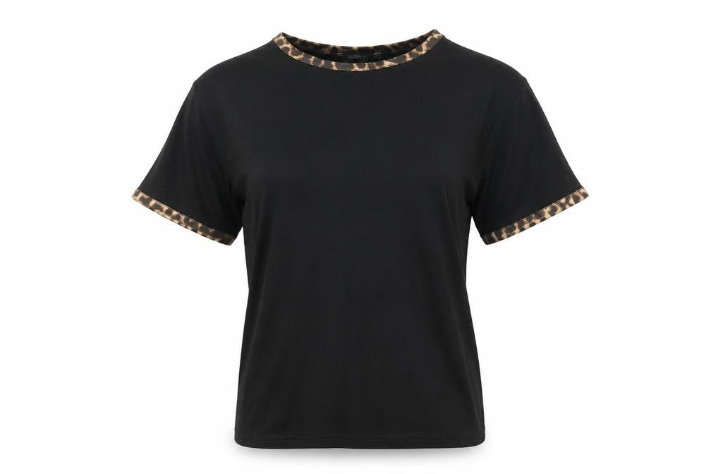 Front view of Boohoo Women's Black Basic T-Shirt, size 10