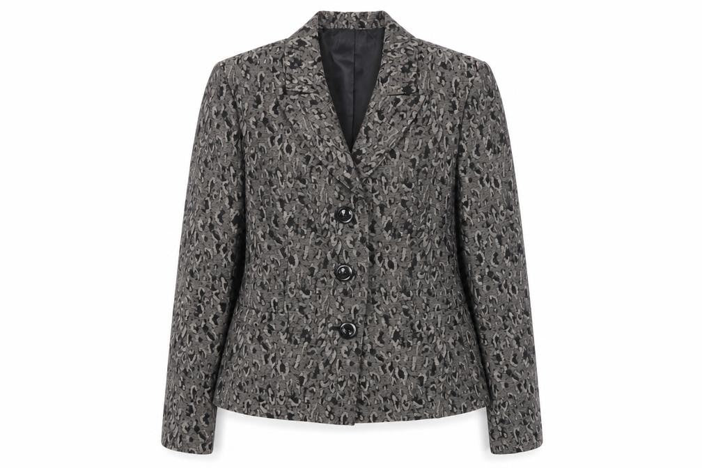 Front view of Le Suit Women's Grey Petite Suit Jacket, size 8