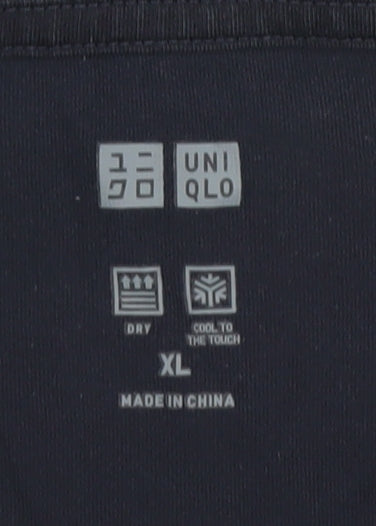 Uniqlo Men's Black XL Long Sleeve Crew Neck Tee