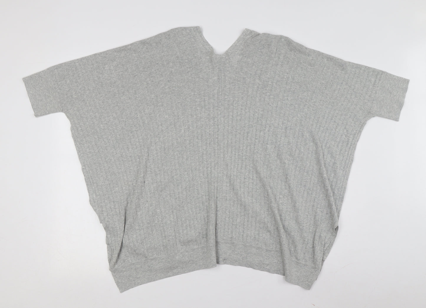 Cabi Women Grey V-Neck Relaxed T-Shirt, S, Casual Style