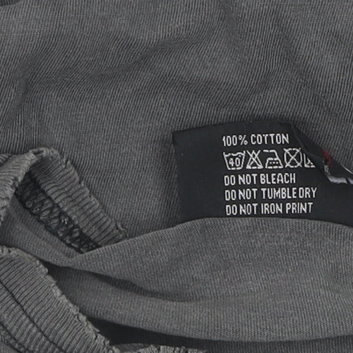 Carling Men's Grey V-Neck T-Shirt, Short Sleeve, One Size