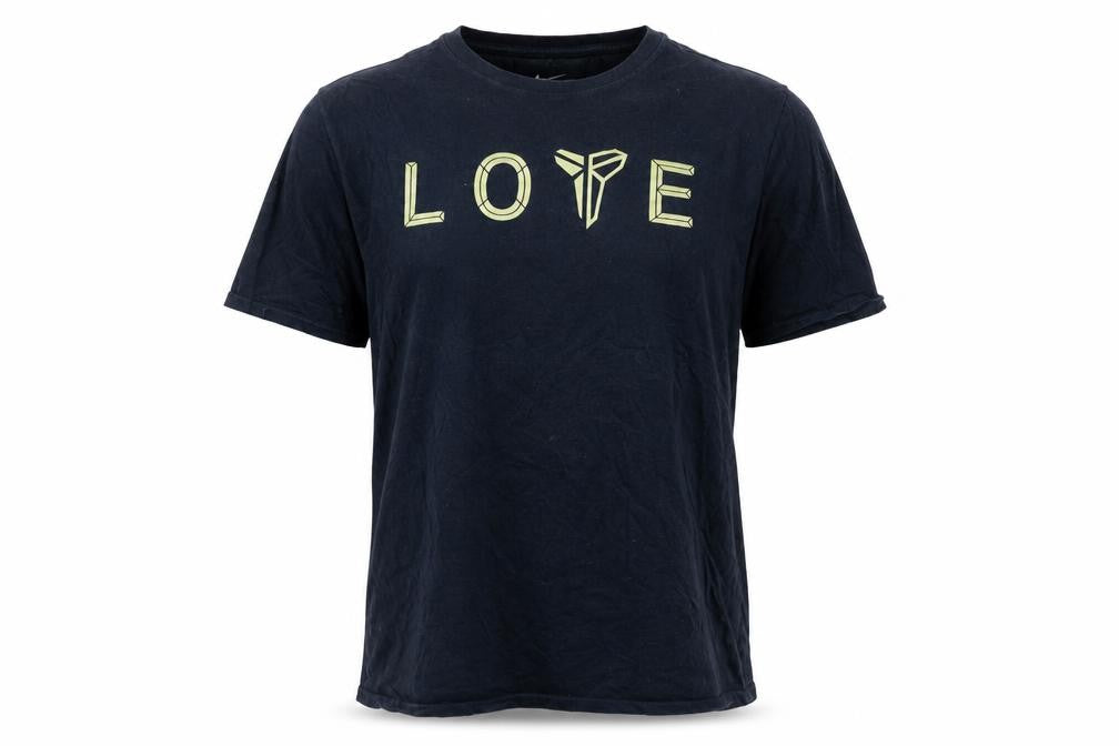Front view of Nike unisex black xl athletic graphic t-shirt