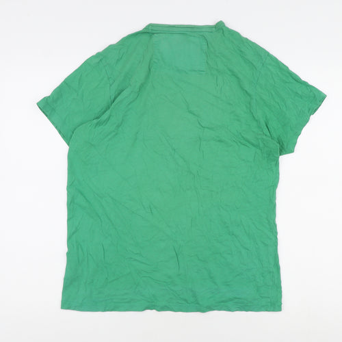 Ben Sherman Men's Green T-shirt, Size Medium.