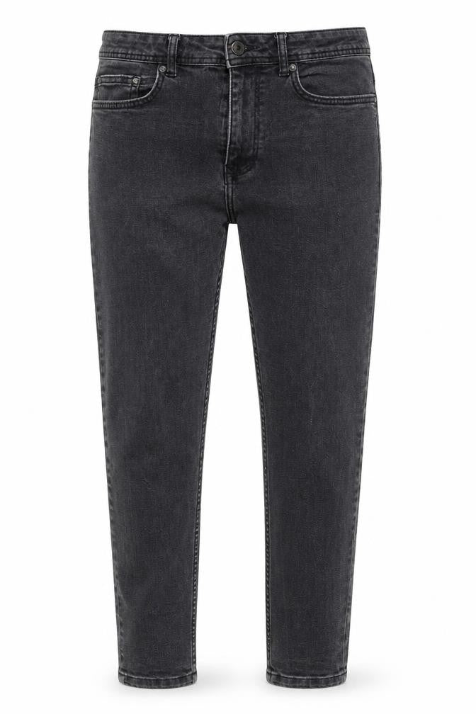 Front view of Zara Man Black Skinny Jeans for Men, size 14