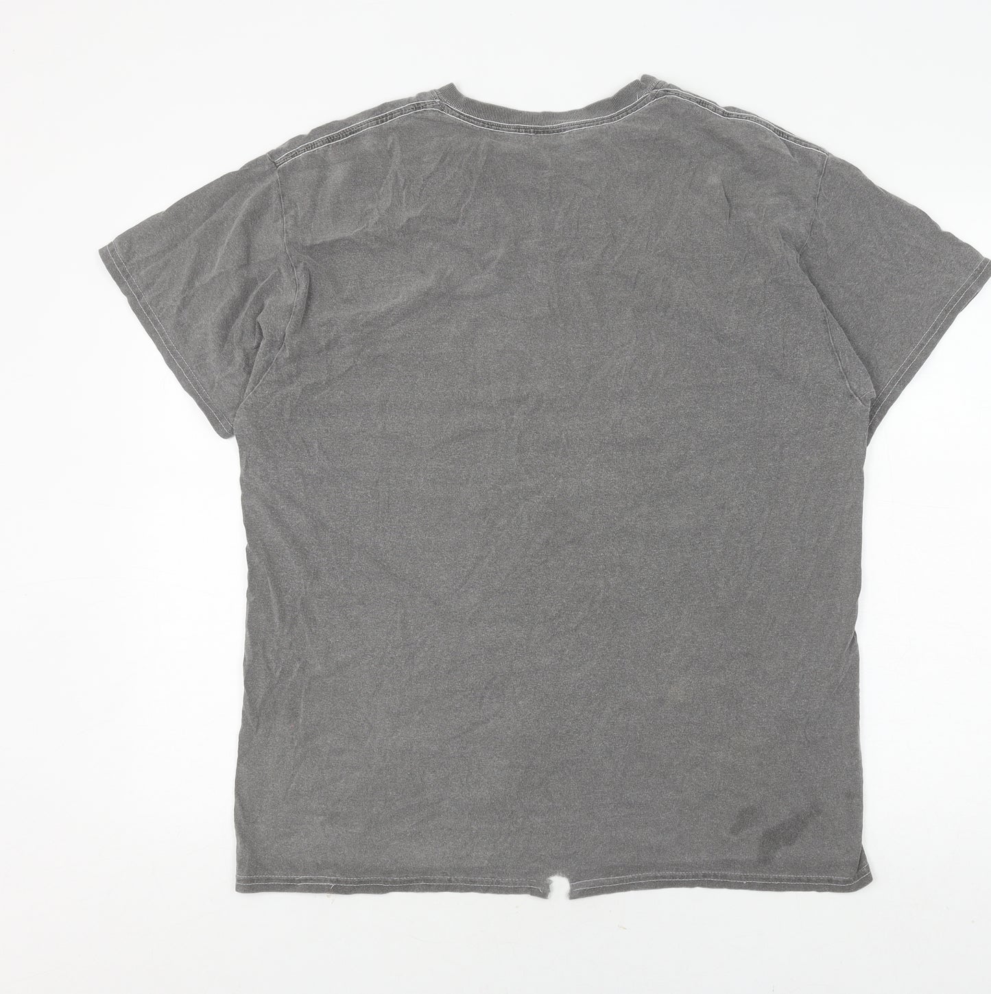 Urban Outfitters Men's Grey Graphic Print Vintage T-Shirt Size S