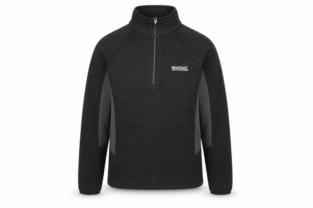 Front view of Regatta Men's Black 1/2 Zip Sweatshirt M