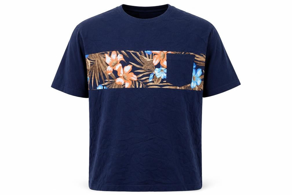 Front view of Lands' End Men's XL Blue Beach Graphic T-Shirt